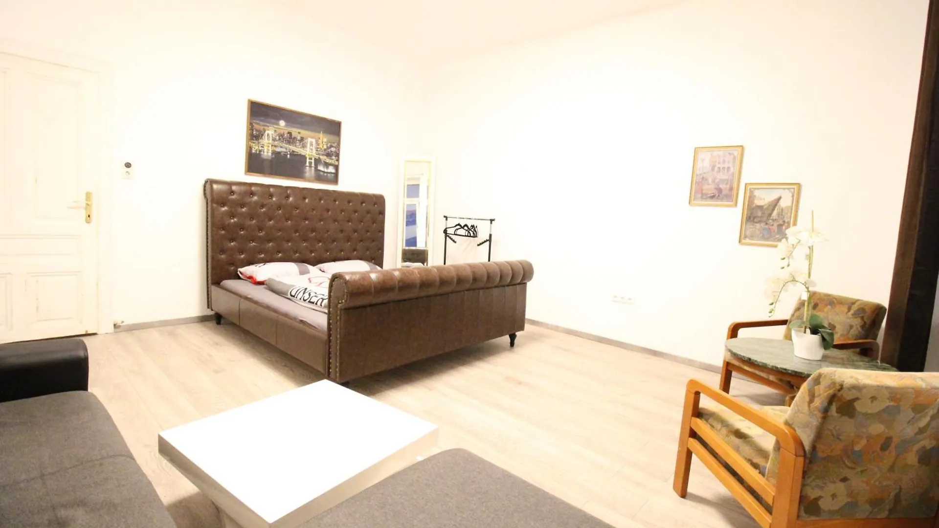 Apartament Private Studios At Pragerstrasse Wiedeń